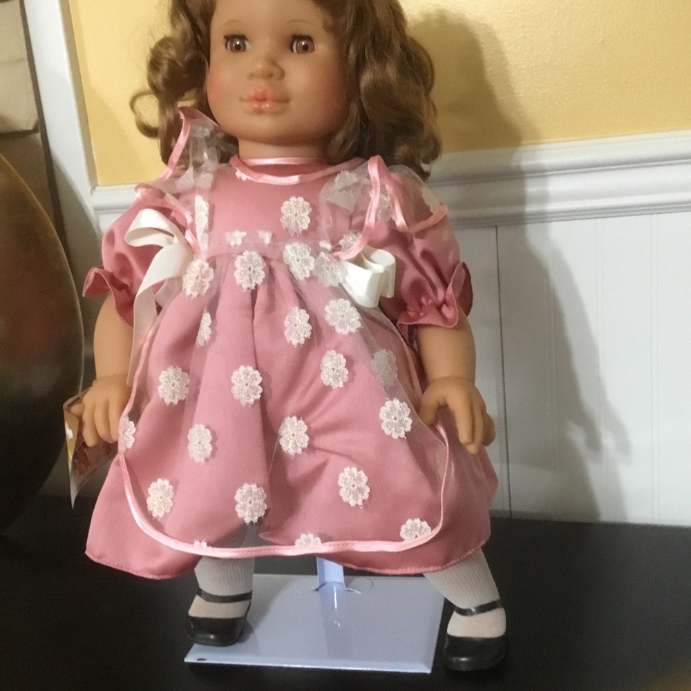 20 inch Lissi Doll ANA by Lissi Batz Germany Vinyl cloth COA w/ stand - Picture 4 of 16